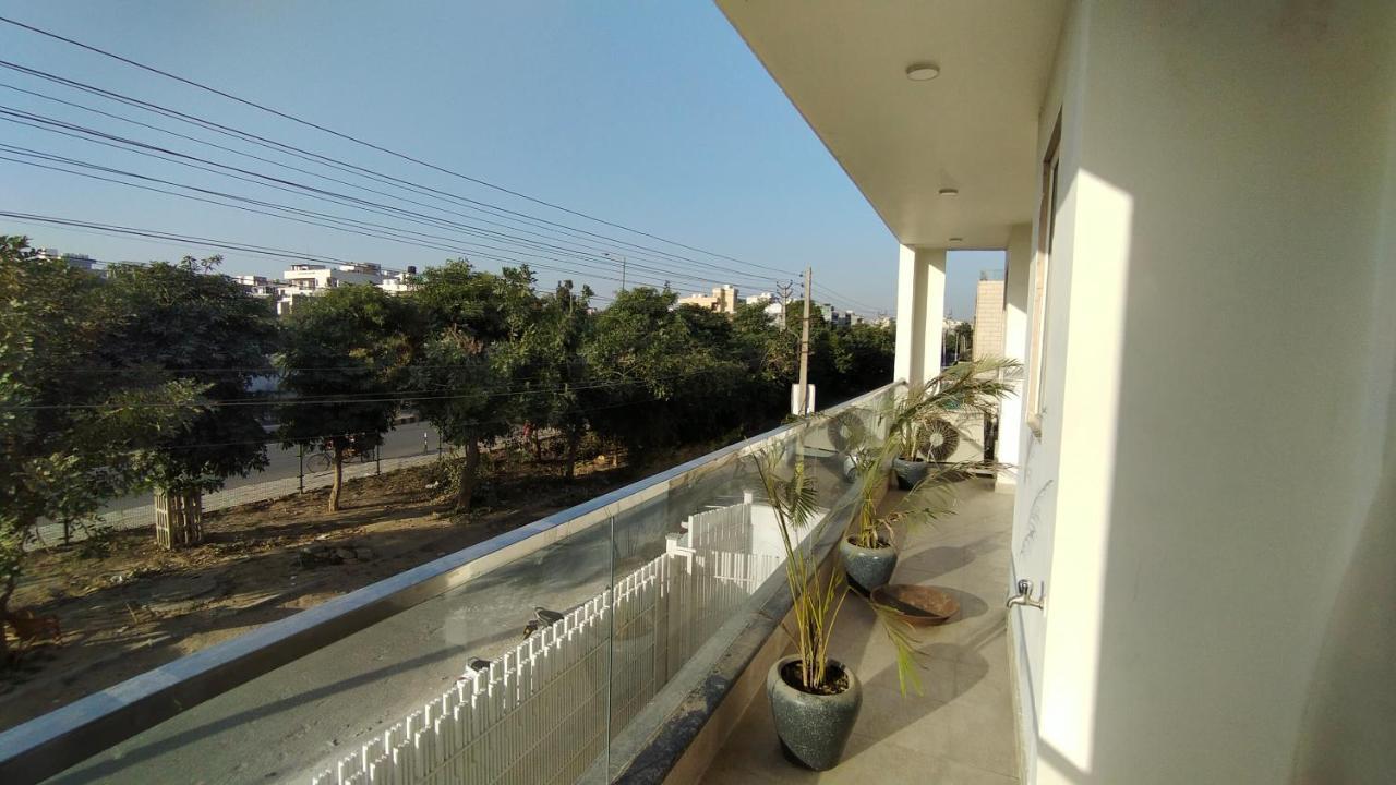 Saltstayz Sector 52 - Ardee City Mall Gurgaon Zewnętrze zdjęcie