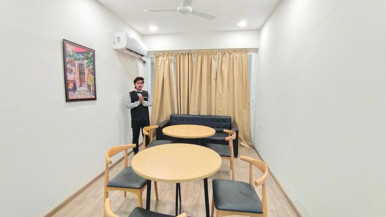 Saltstayz Sector 52 - Ardee City Mall Gurgaon Zewnętrze zdjęcie