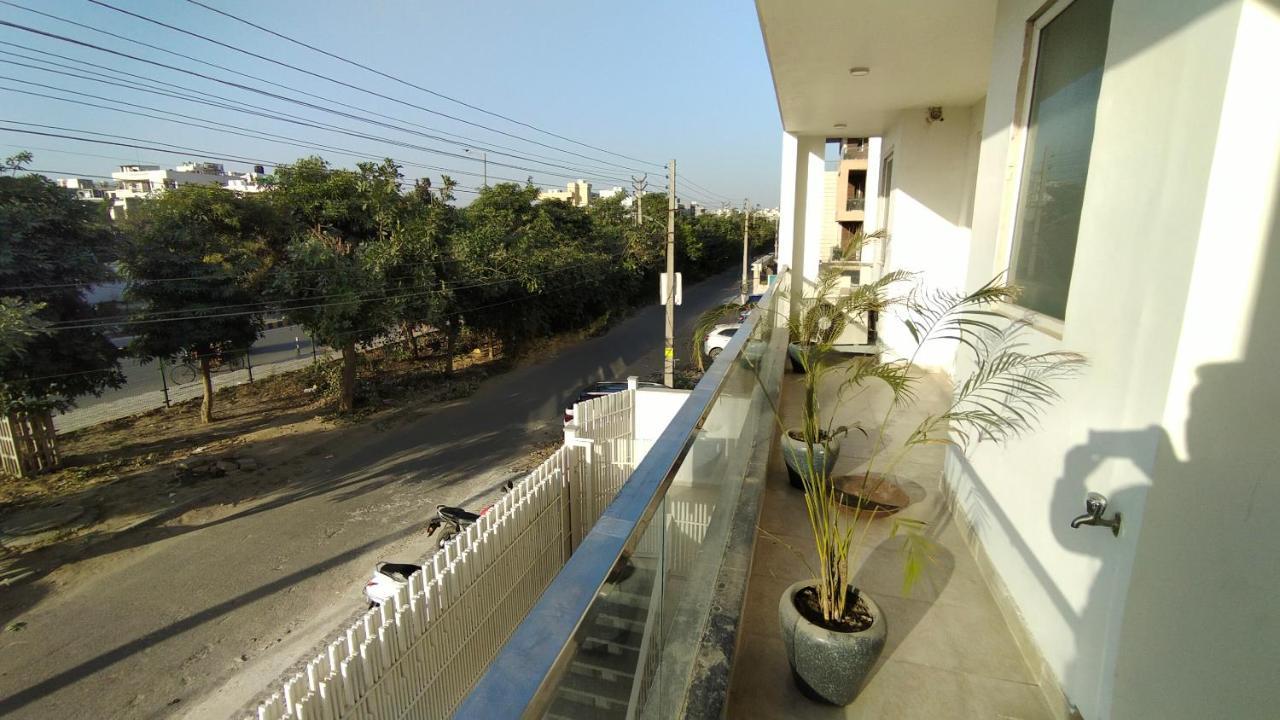 Saltstayz Sector 52 - Ardee City Mall Gurgaon Zewnętrze zdjęcie
